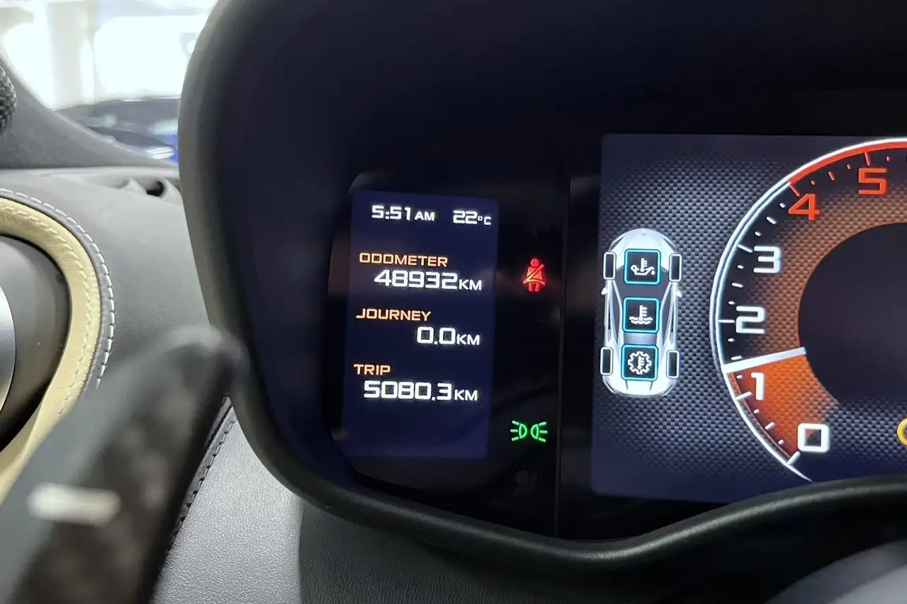 McLaren 570GT снимка McLaren 570GT