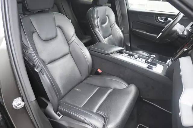Volvo XC60 view 14