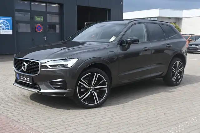 Volvo XC60 main image
