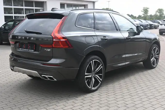 Volvo XC60 view 5