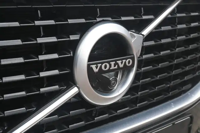 Volvo XC60 view 9