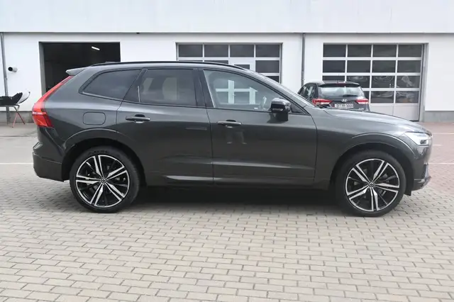 Volvo XC60 view 6