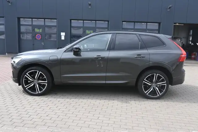 Volvo XC60 view 2