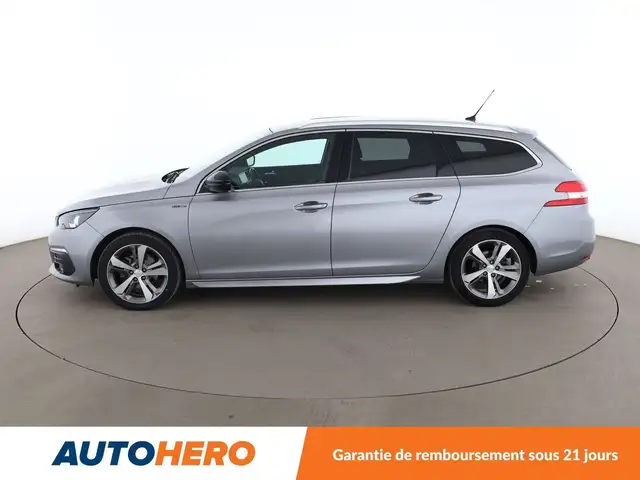 Peugeot 308 view 3