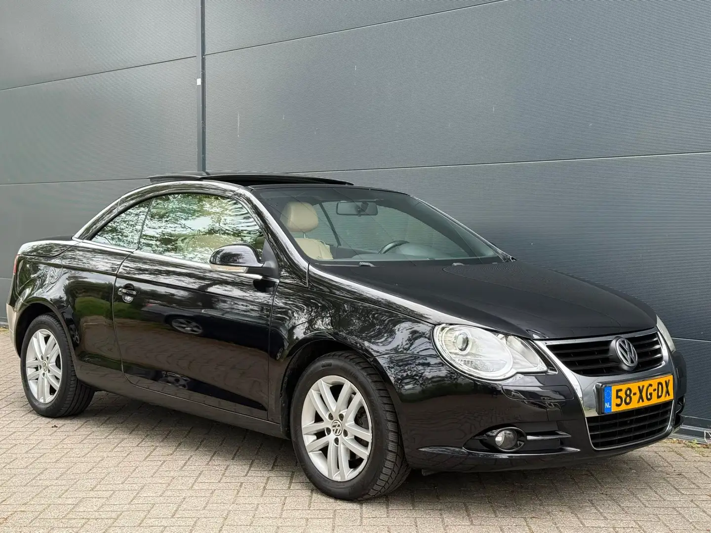 Volkswagen Eos 2.0-16v FSI LEDER | AIRCO | NWE APK cabriodak werk Noir - 1