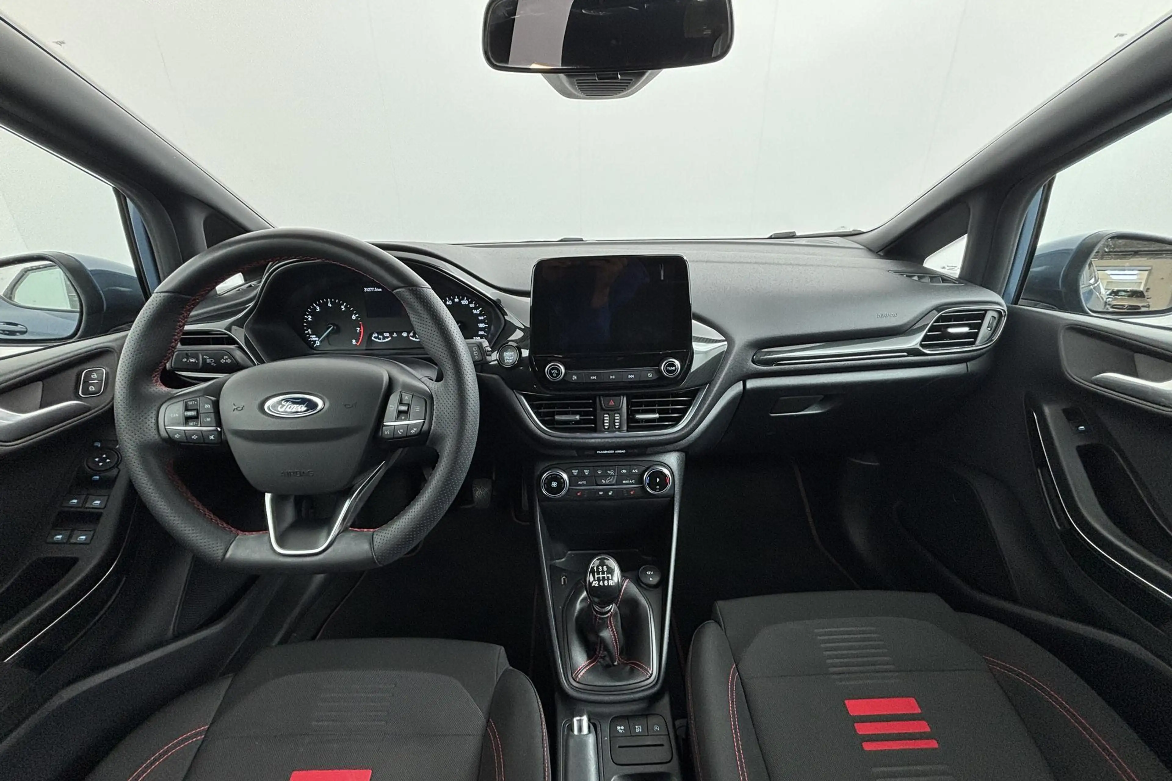 Ford Fiesta 1.0 EcoBoost Hybrid ST-Line Compact, wendbaar en v — photo 5