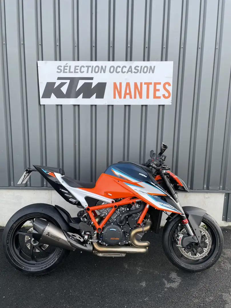 KTM 1290 Super Duke R - 1