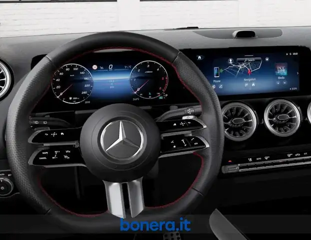 Mercedes-Benz Gla view 5