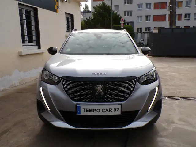 Peugeot 2008 view 2