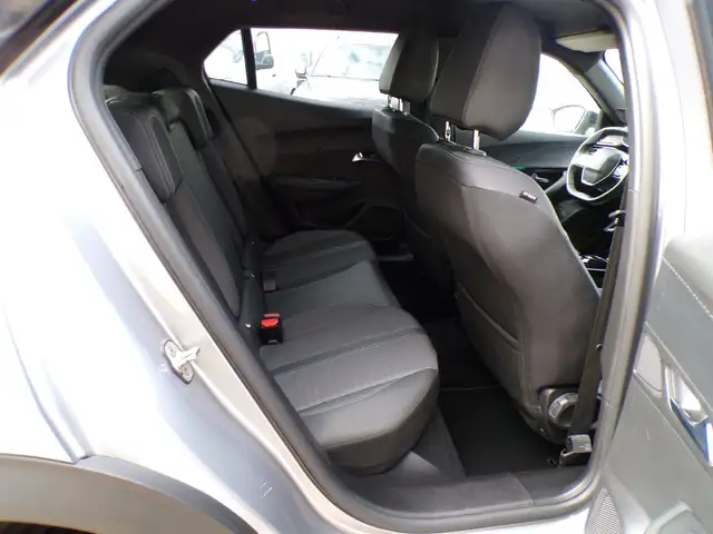 Peugeot 2008 view 13