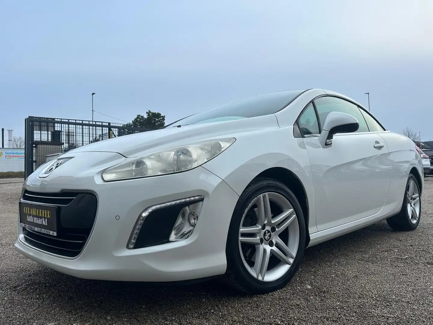 Peugeot 308 CC 2.0HDI Aut. Allure **1-Besitz*Led** Weiß - 2