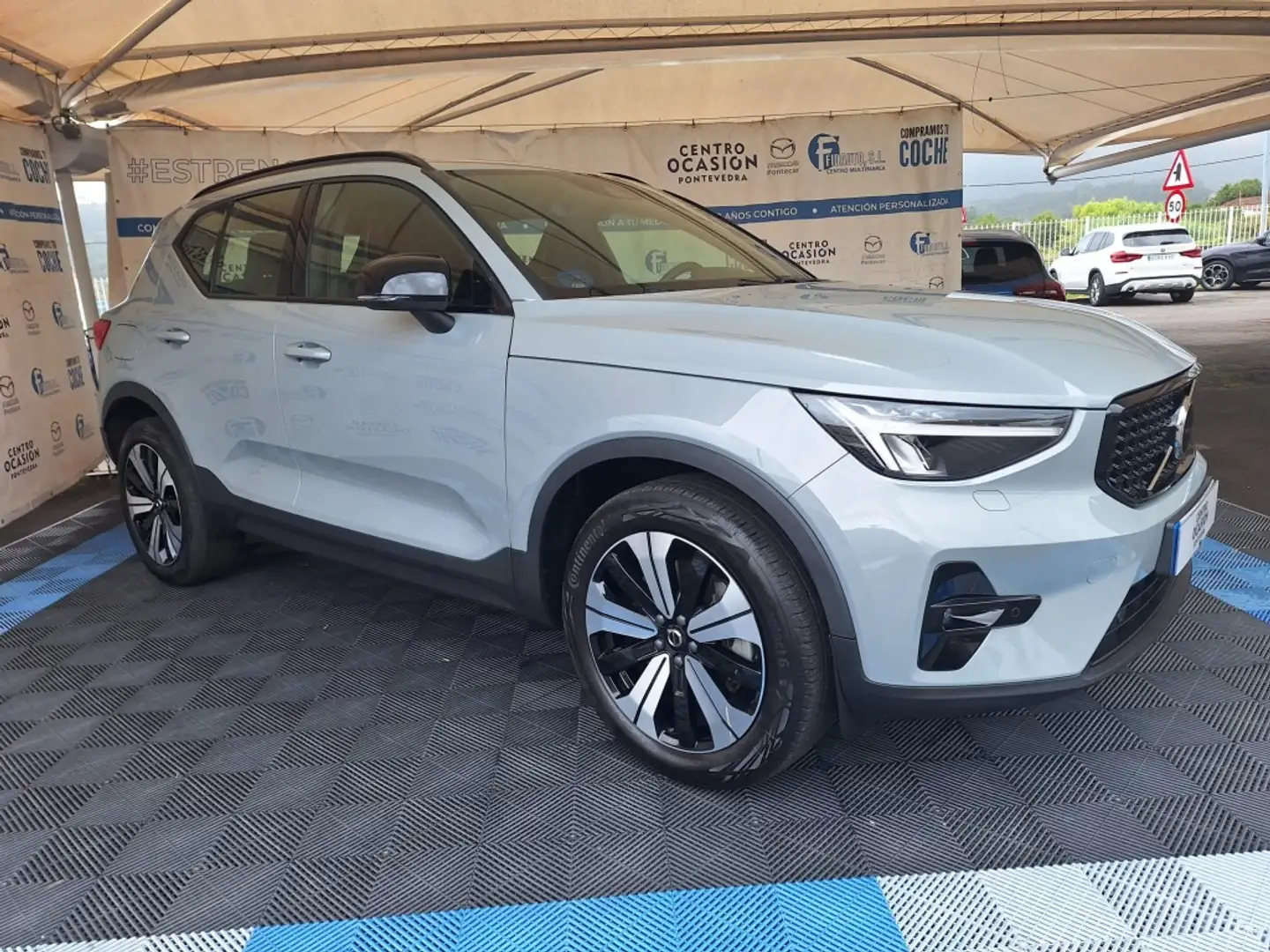 Volvo XC40 T4 Recharge Ultimate Dark Aut. Gris - 1
