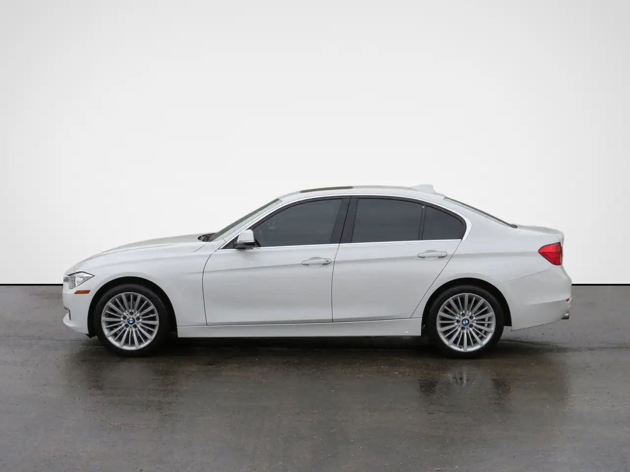 BMW 3 Series снимка BMW 3 Series