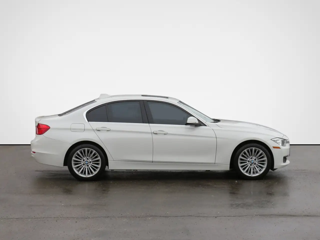 BMW 3 Series снимка BMW 3 Series