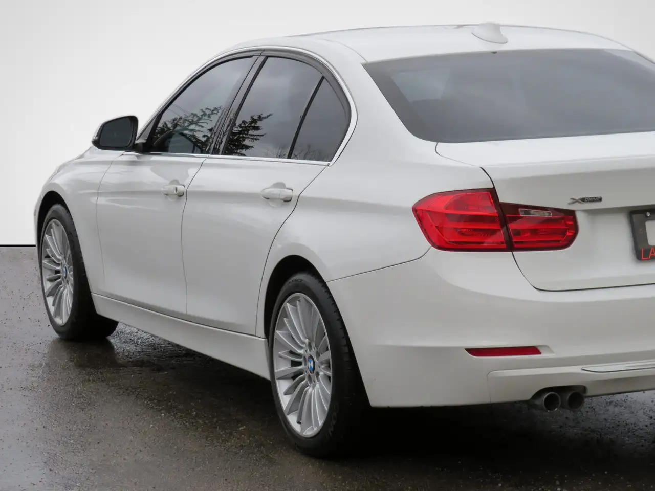 BMW 3 Series снимка BMW 3 Series