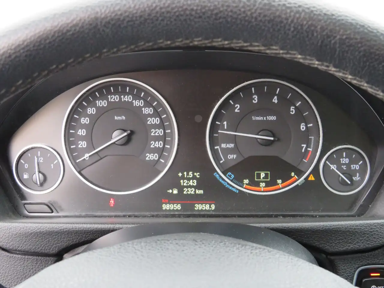 BMW 3 Series снимка BMW 3 Series