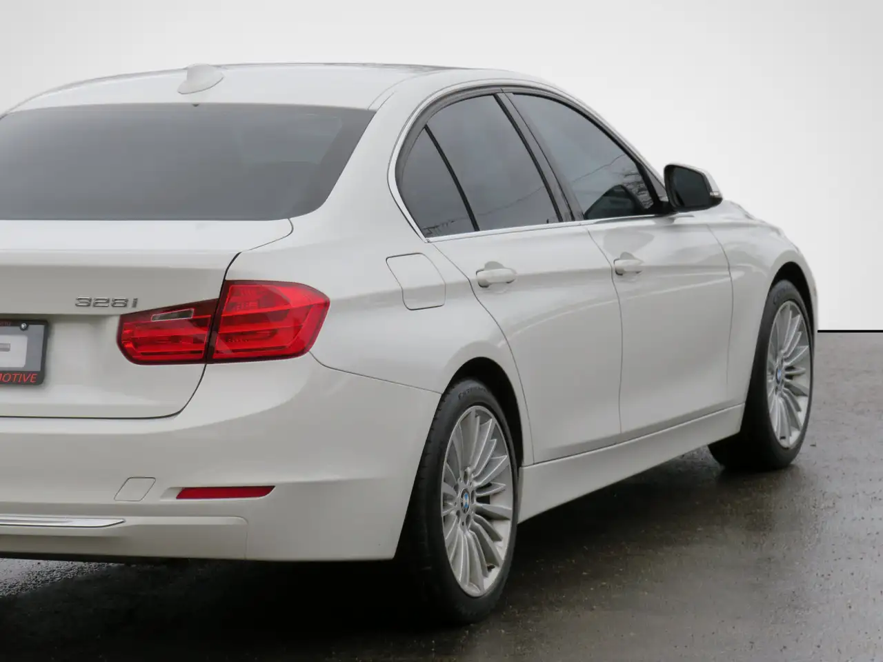 BMW 3 Series снимка BMW 3 Series