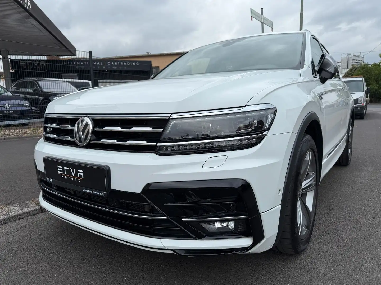 Volkswagen Tiguan Allspace R LINE 4Motion | 7 Sitze Weiß - 2