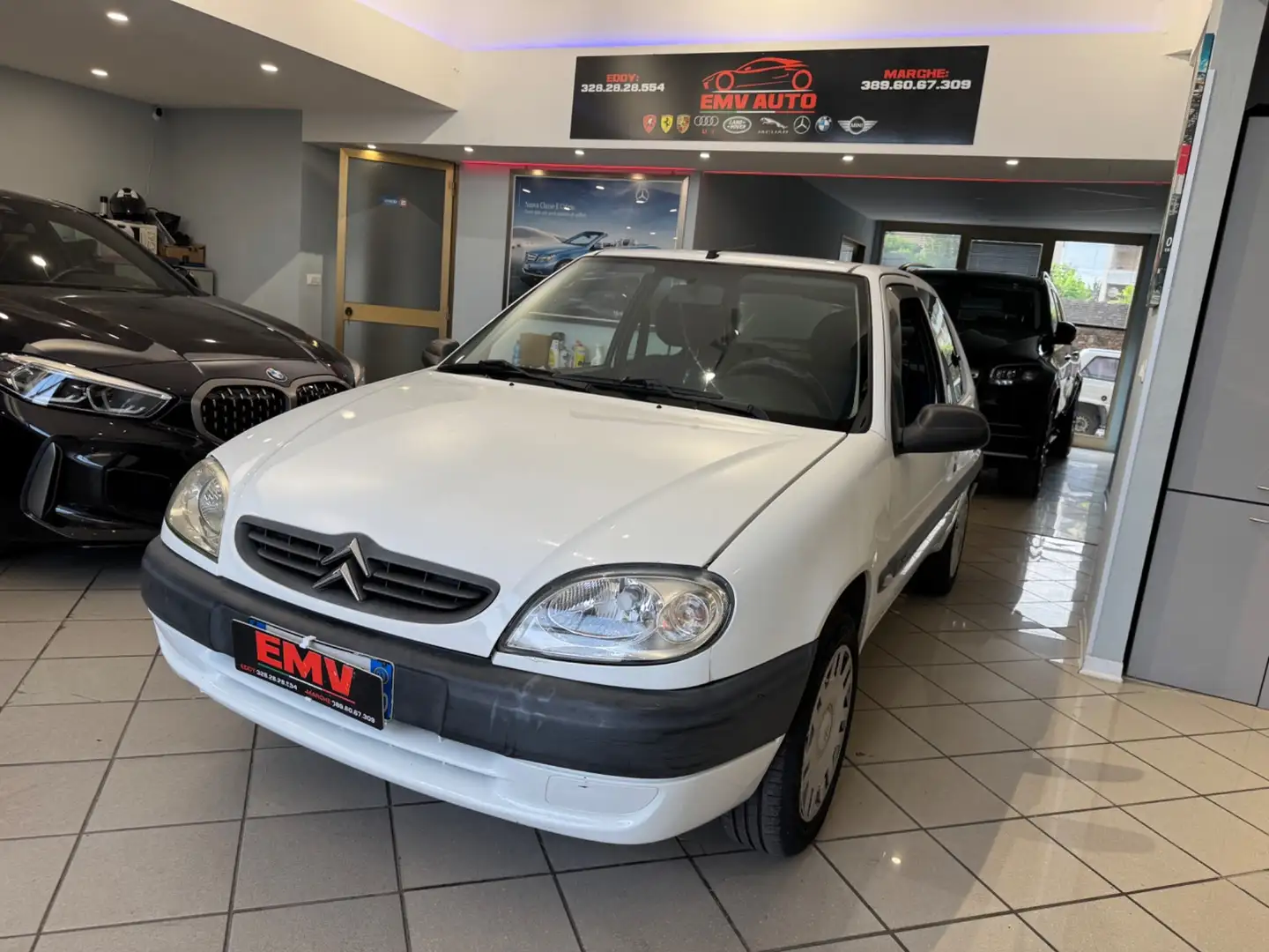 Citroen SAXO 1.1i cat 3 porte Elegance Stříbrná - 2