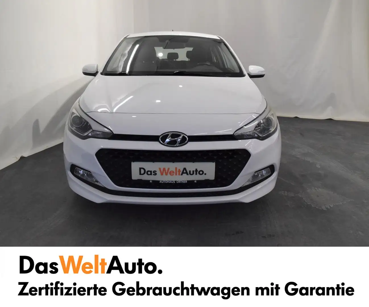 Hyundai i20 1,25 Comfort Weiß - 2