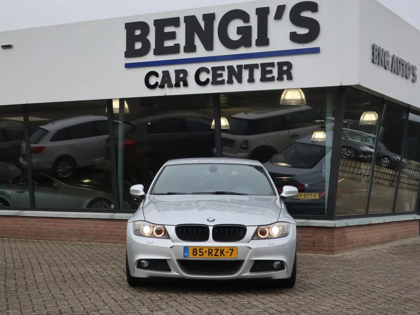 BMW 318 3-serie 318i Corporate Lease M Sport Edition XENON Gris - 2