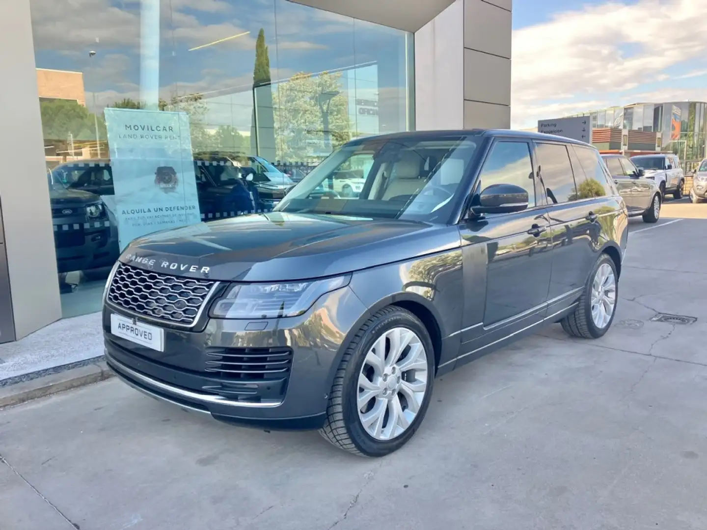 Land Rover Range Rover 2.0 i4 PHEV Vogue 4WD Aut. Grijs - 2