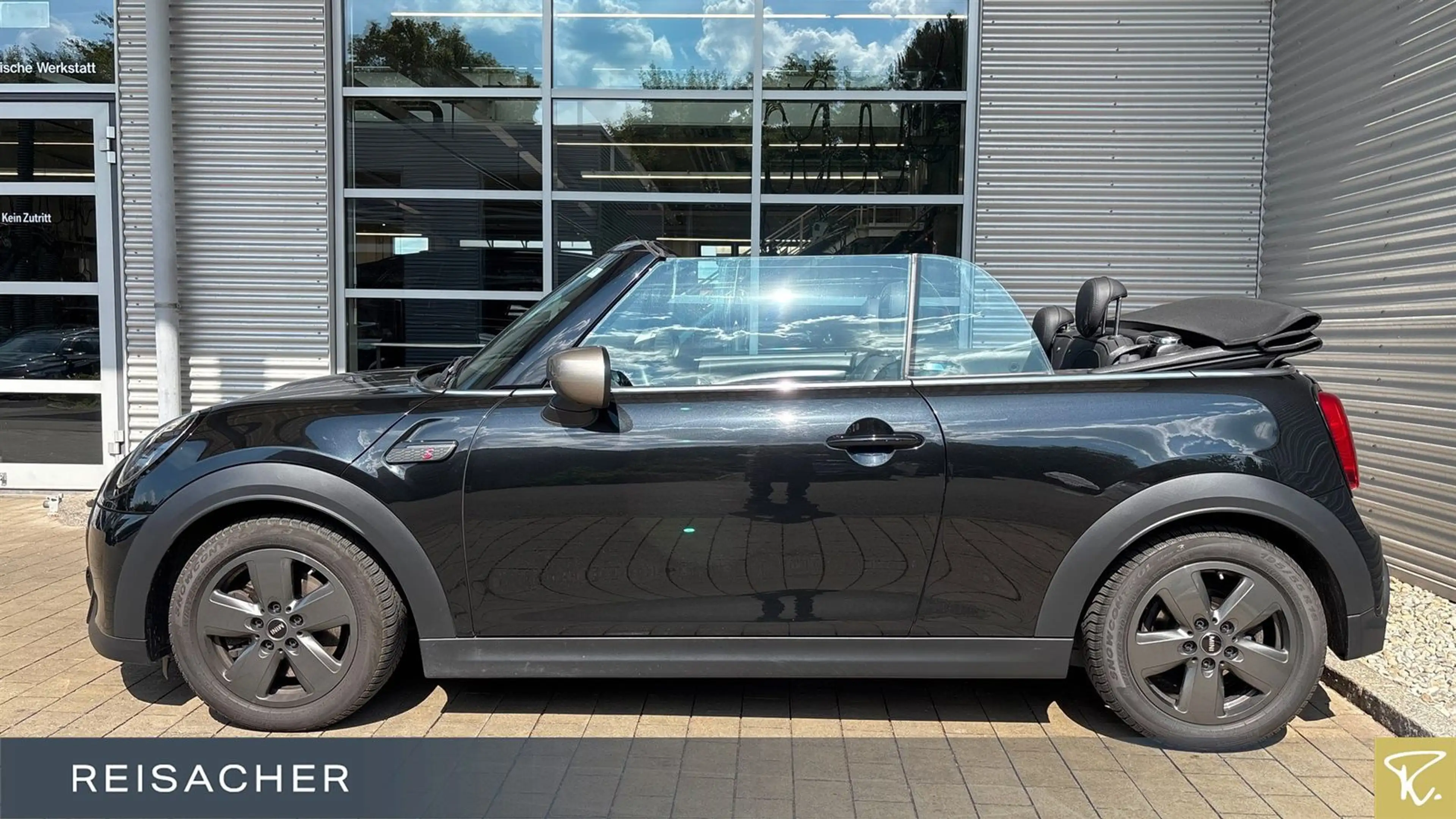 MINI Cooper S Cabrio A,Yours Trim,Navi,DA,SpSitze,LED — photo 9