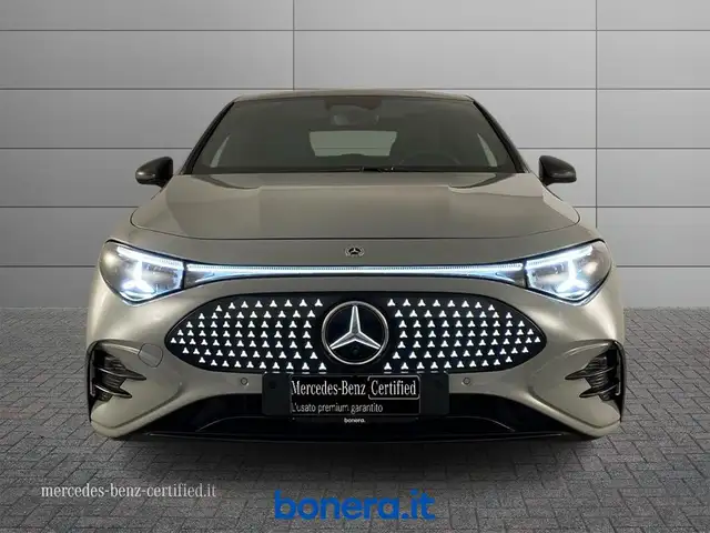 Mercedes-Benz CLA view 4