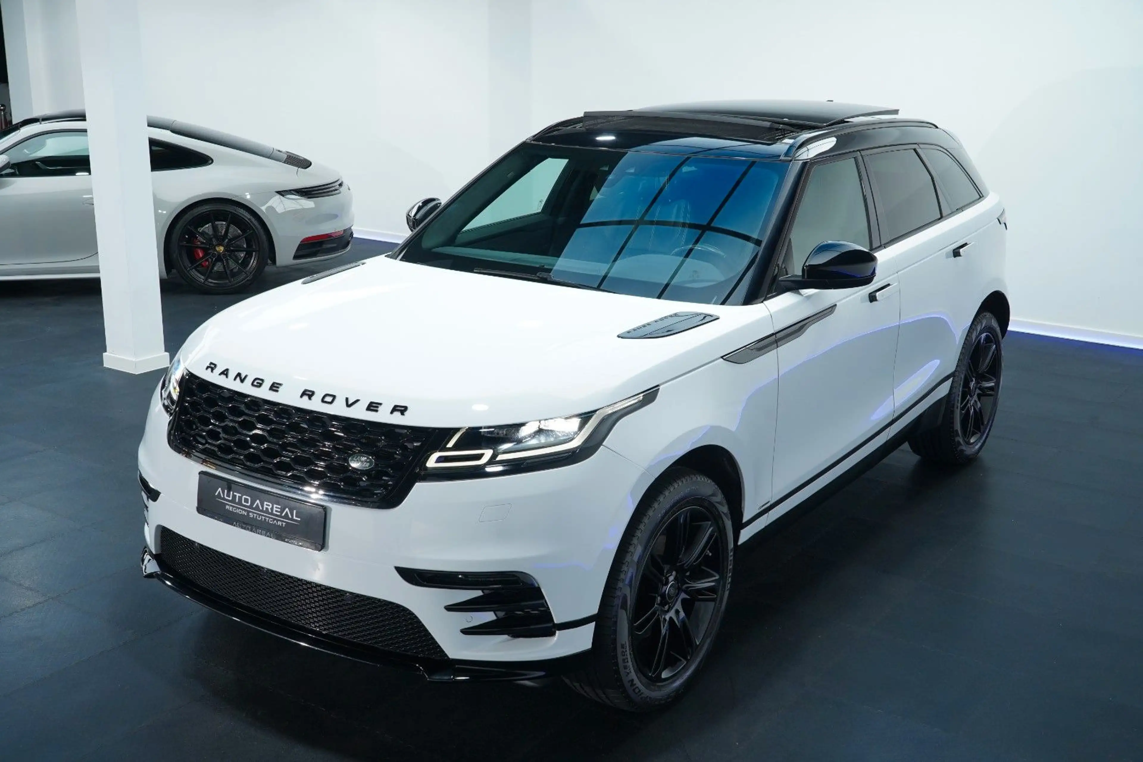 Land Rover Range Rover Velar 2.0 D180 R-Dynamic HSE MY2020 — photo 6