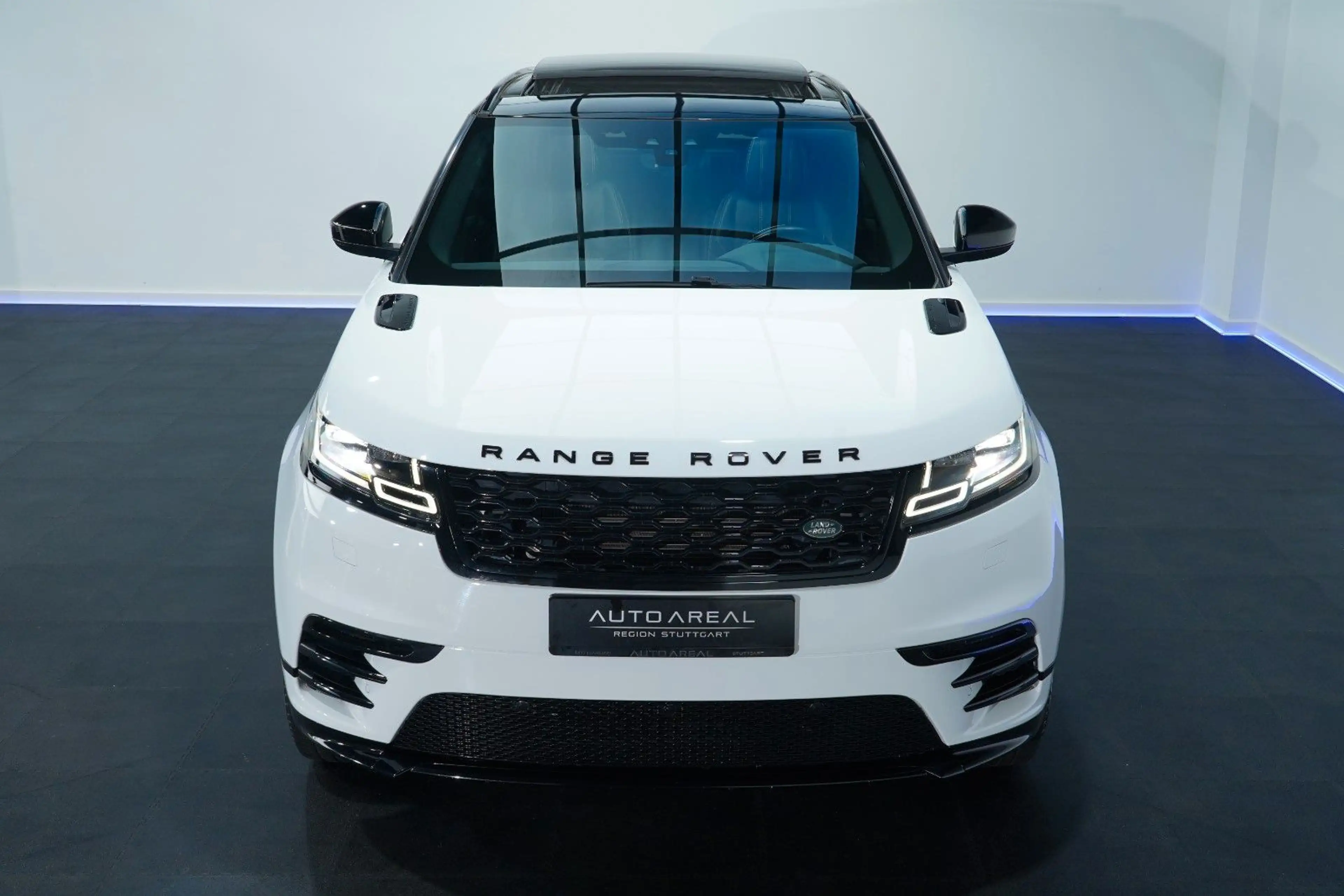 Land Rover Range Rover Velar 2.0 D180 R-Dynamic HSE MY2020 — photo 2