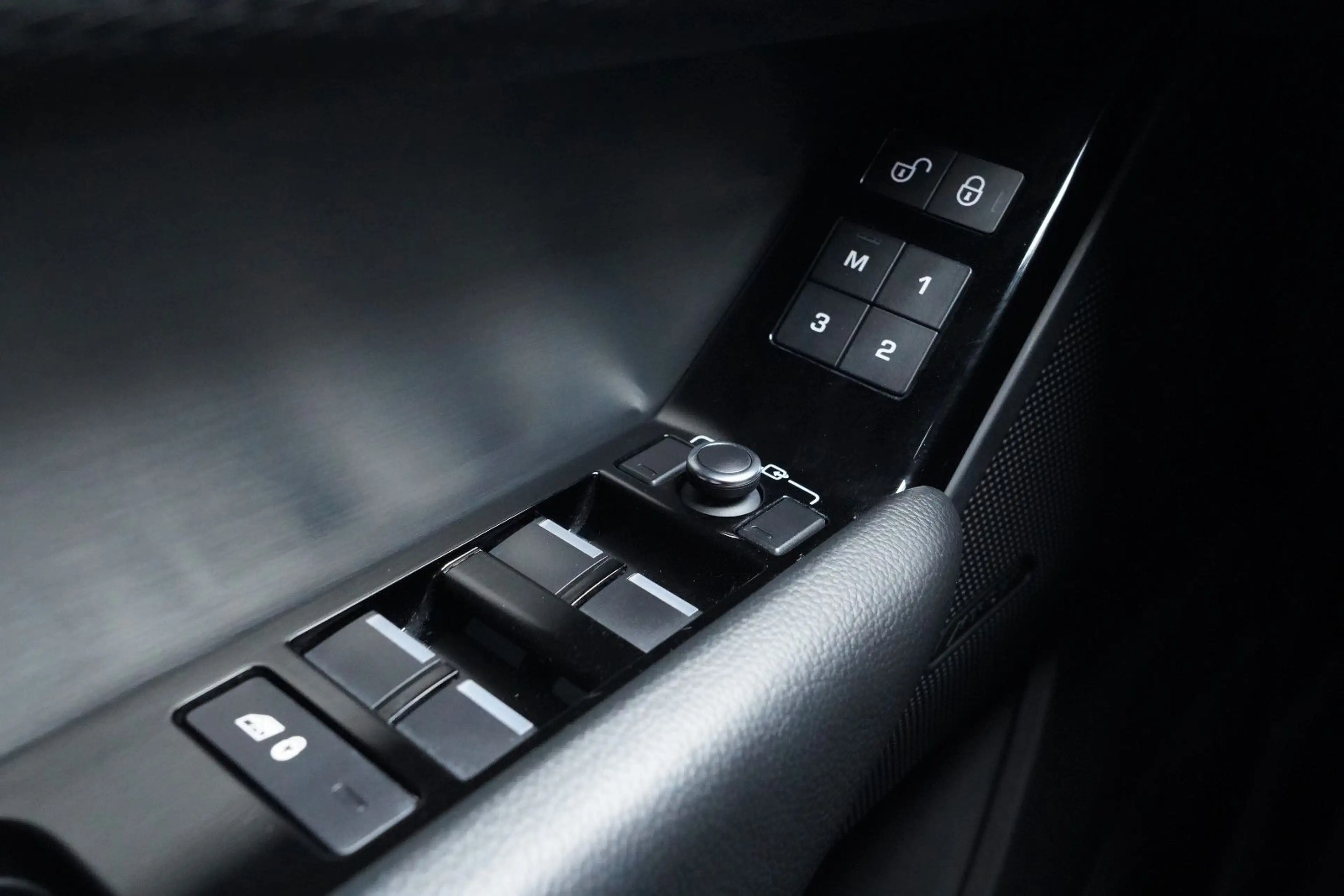Land Rover Range Rover Velar 2.0 D180 R-Dynamic HSE MY2020 — photo 15