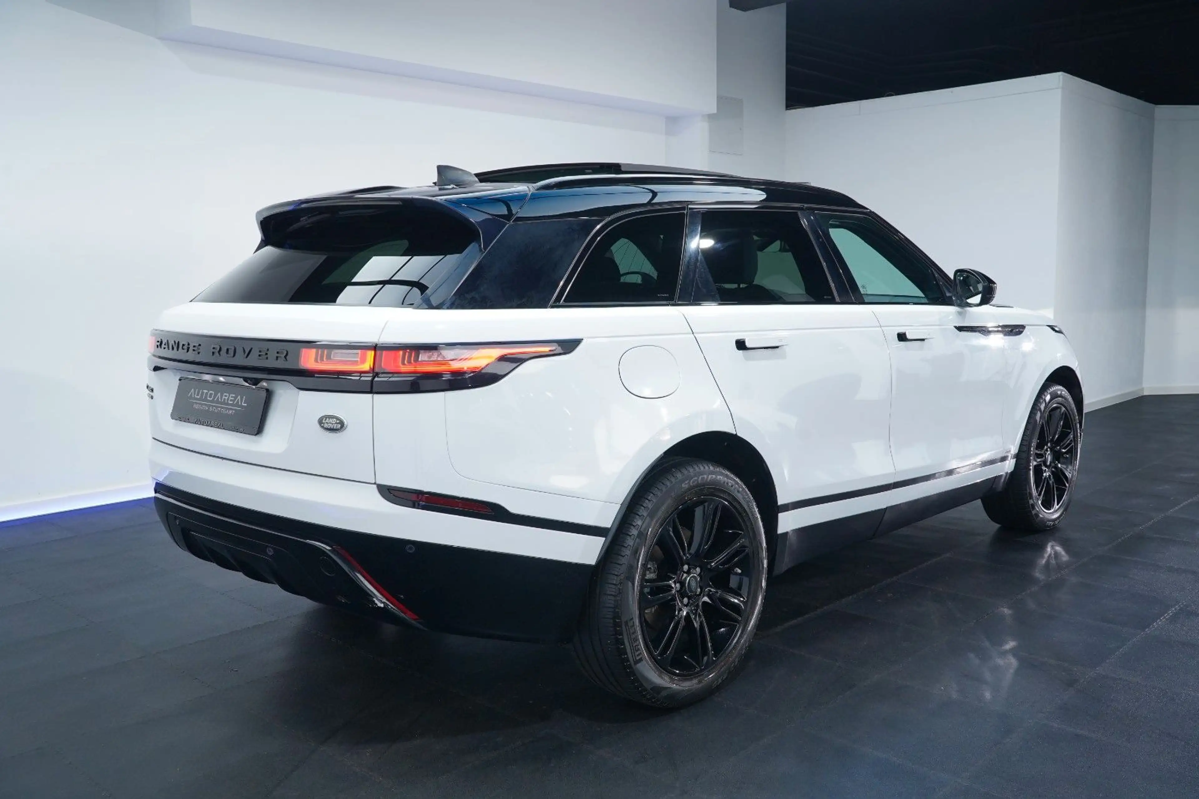 Land Rover Range Rover Velar 2.0 D180 R-Dynamic HSE MY2020 — photo 5