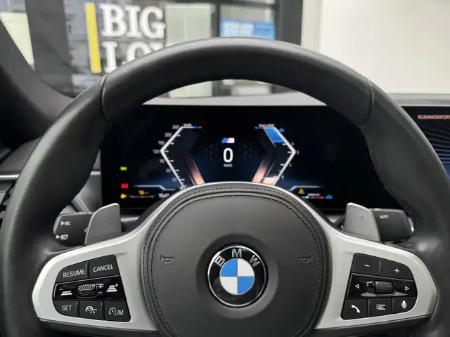 BMW 4 Series view 14