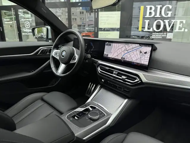 BMW 4 Series view 3