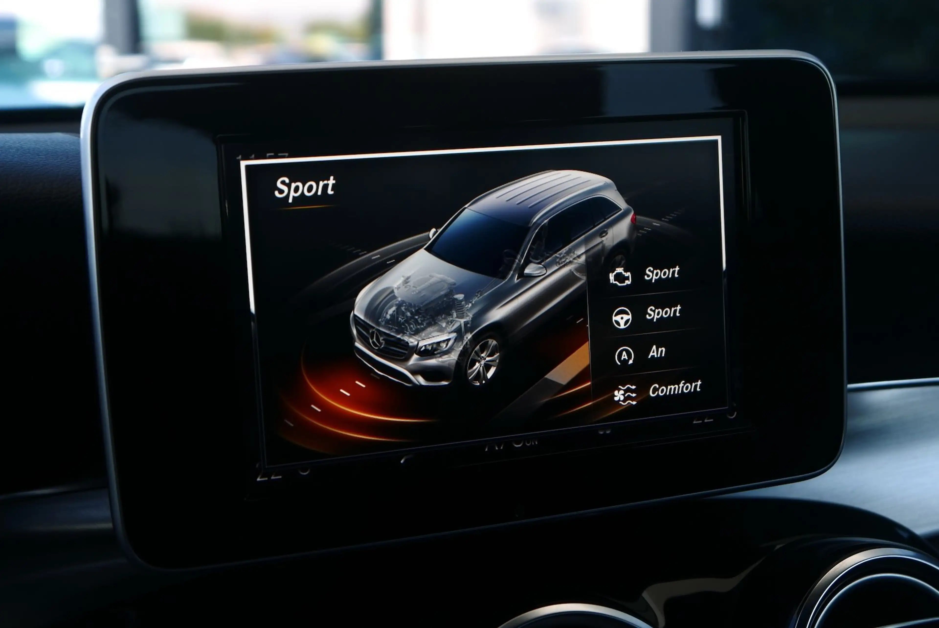 Mercedes-Benz GLC 250 d AMG Line 4Matic *AHK & Parkassistent* — photo 13