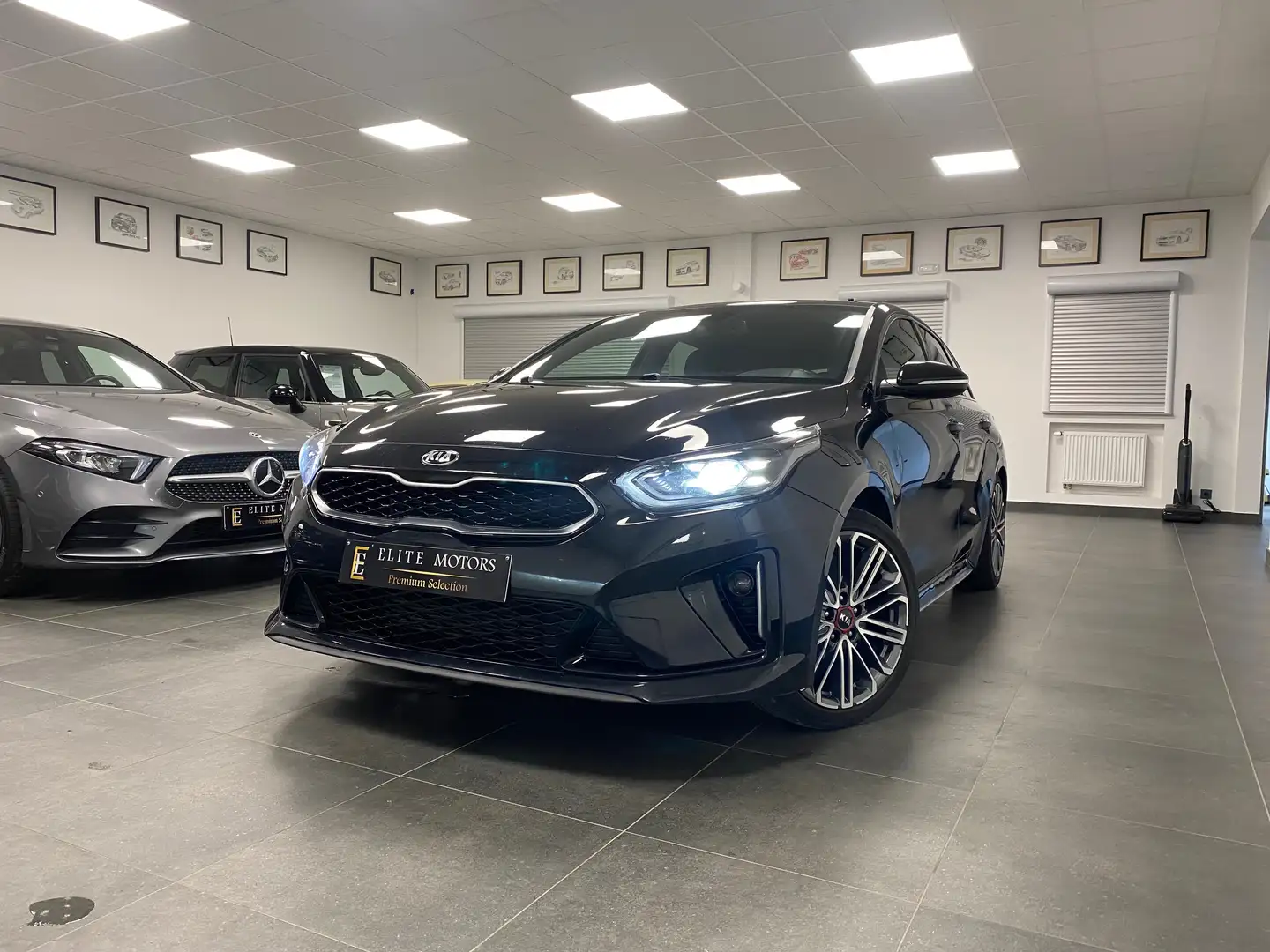 Kia ProCeed / pro_cee'd 1.4 T-GDi GT-Line ISG/ CARNET/ FULL OPTIONS Noir - 1