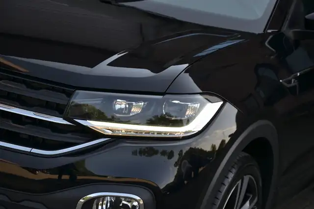 Volkswagen T-Cross view 15