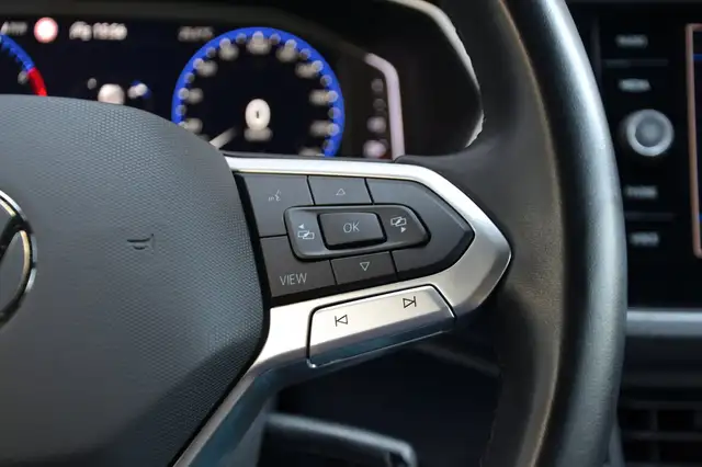 Volkswagen T-Cross view 17