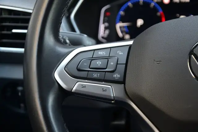 Volkswagen T-Cross view 16