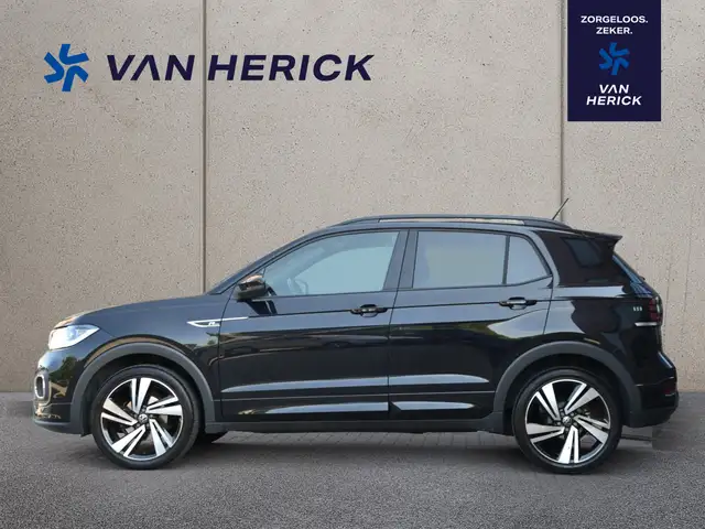 Volkswagen T-Cross view 2