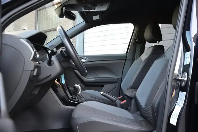 Volkswagen T-Cross view 7