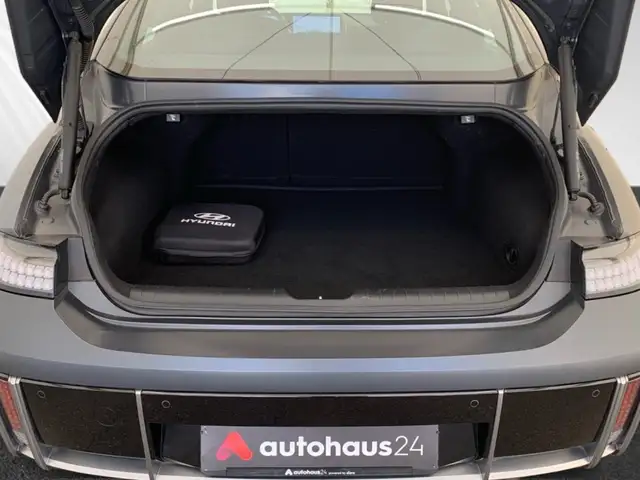 Hyundai Ioniq 6 view 6