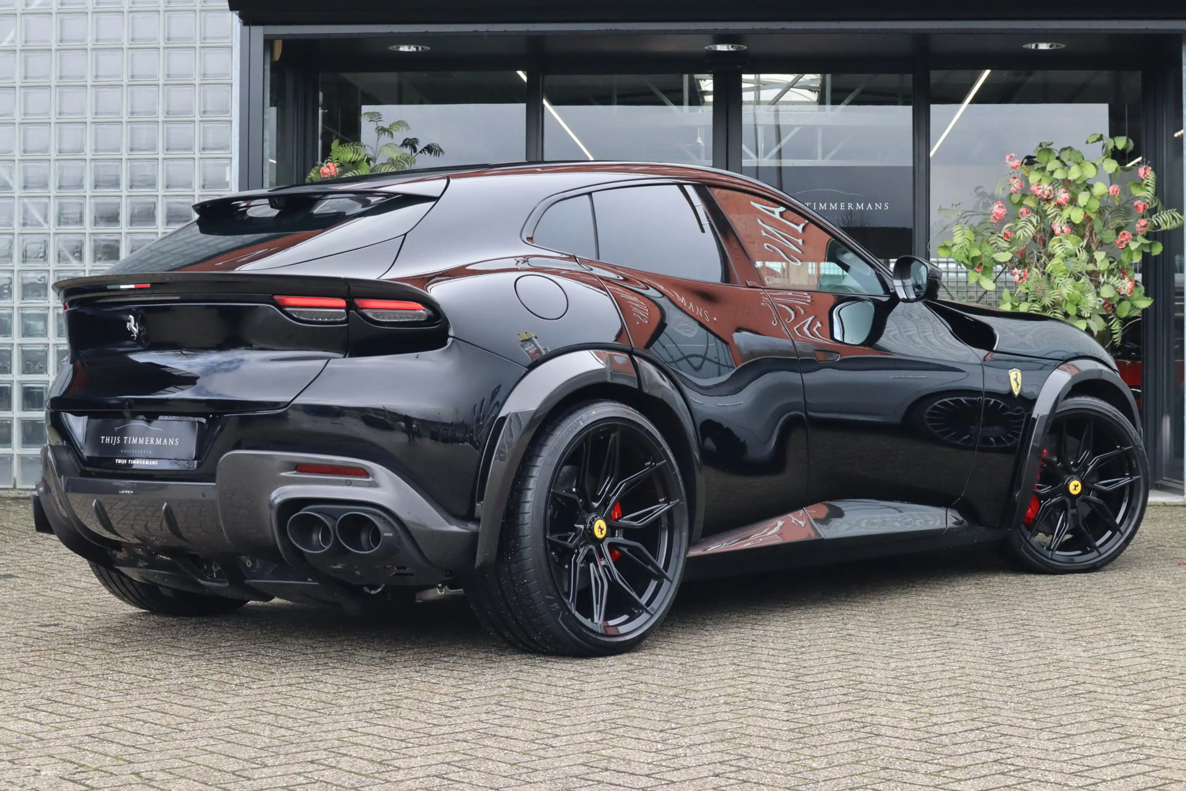Ferrari Purosangue 6.5 V12 | NOVITEC, Carbon in/ext., Lift, Passenger — photo 4