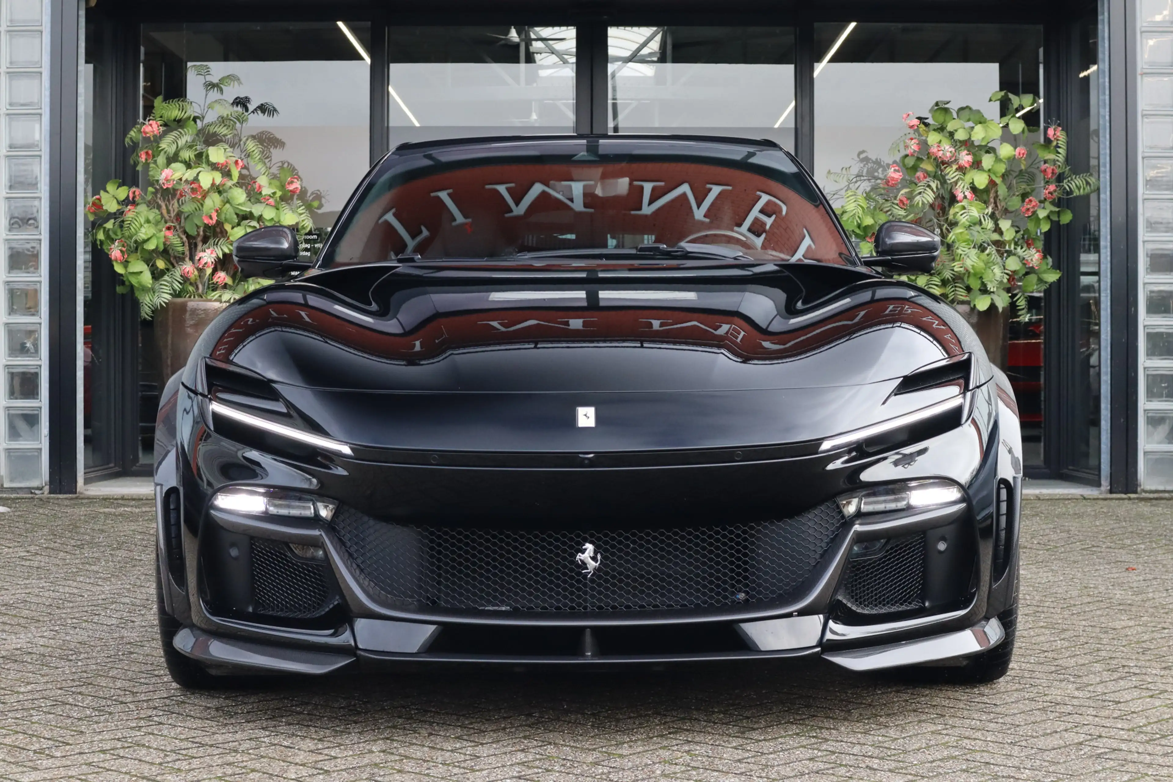 Ferrari Purosangue 6.5 V12 | NOVITEC, Carbon in/ext., Lift, Passenger — photo 2