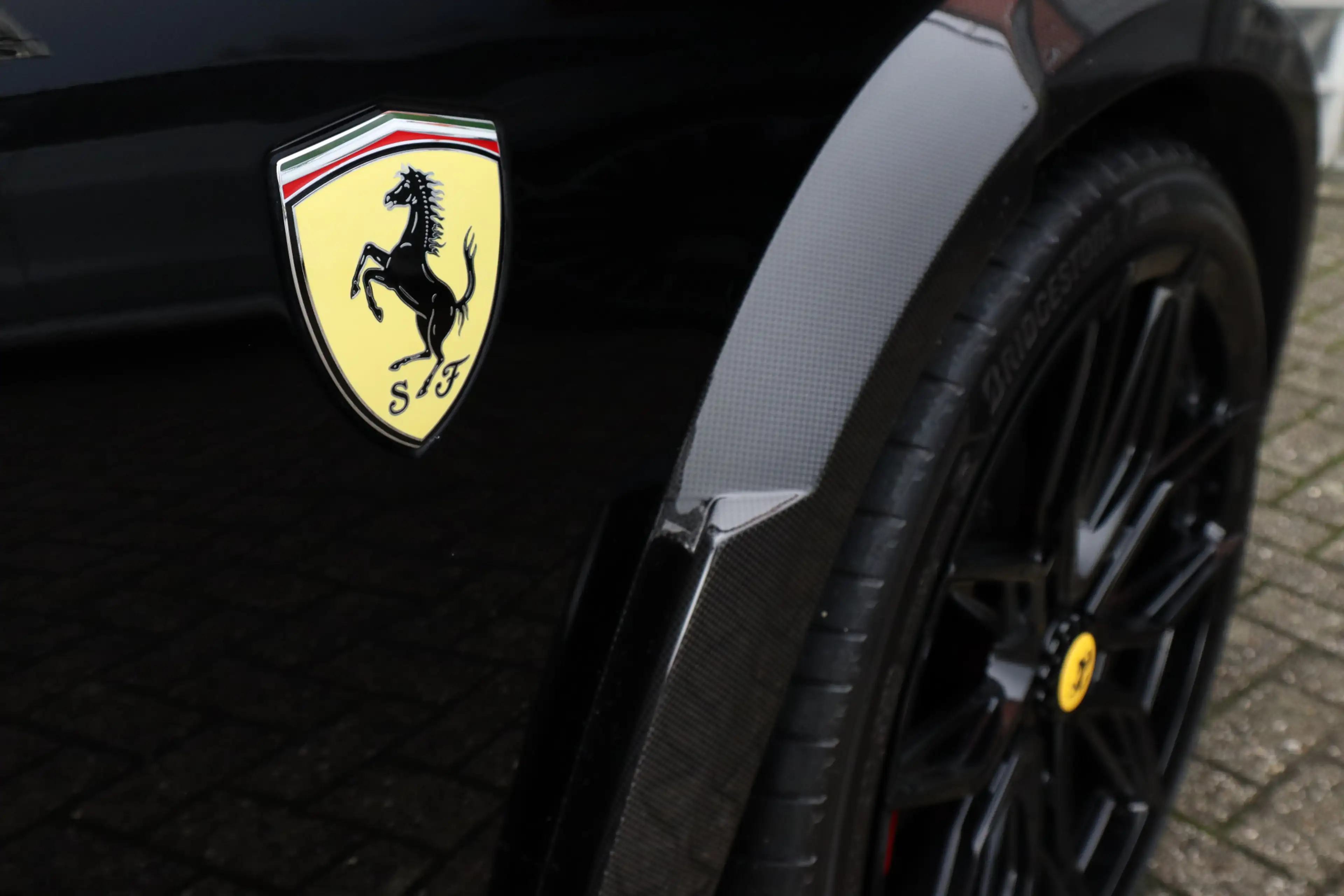 Ferrari Purosangue 6.5 V12 | NOVITEC, Carbon in/ext., Lift, Passenger — photo 10