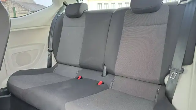 Volkswagen up! view 9
