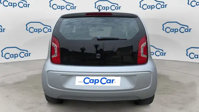 Volkswagen up! view 3