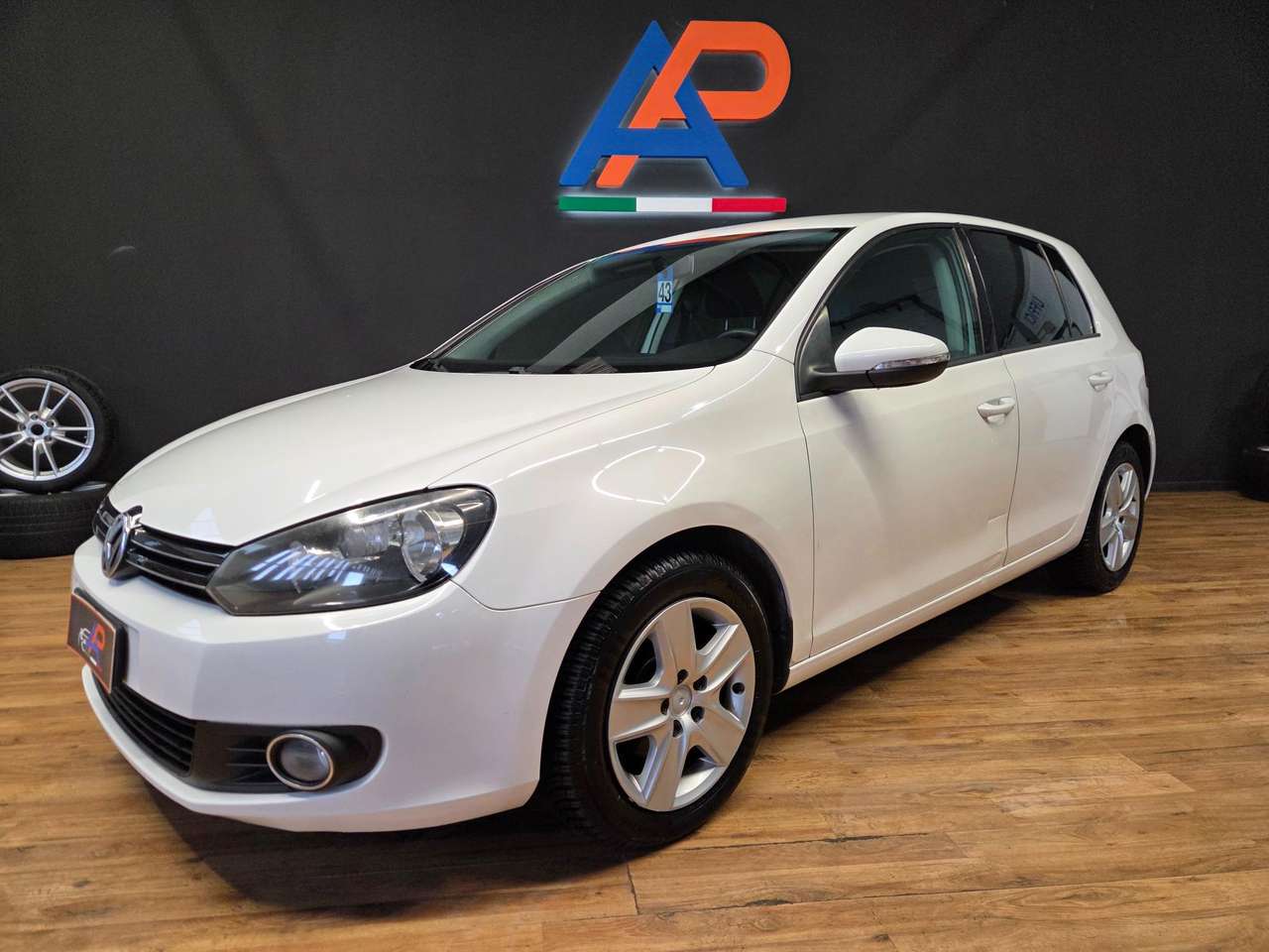 Volkswagen Golf Golf 5p 1.6 tdi Highline