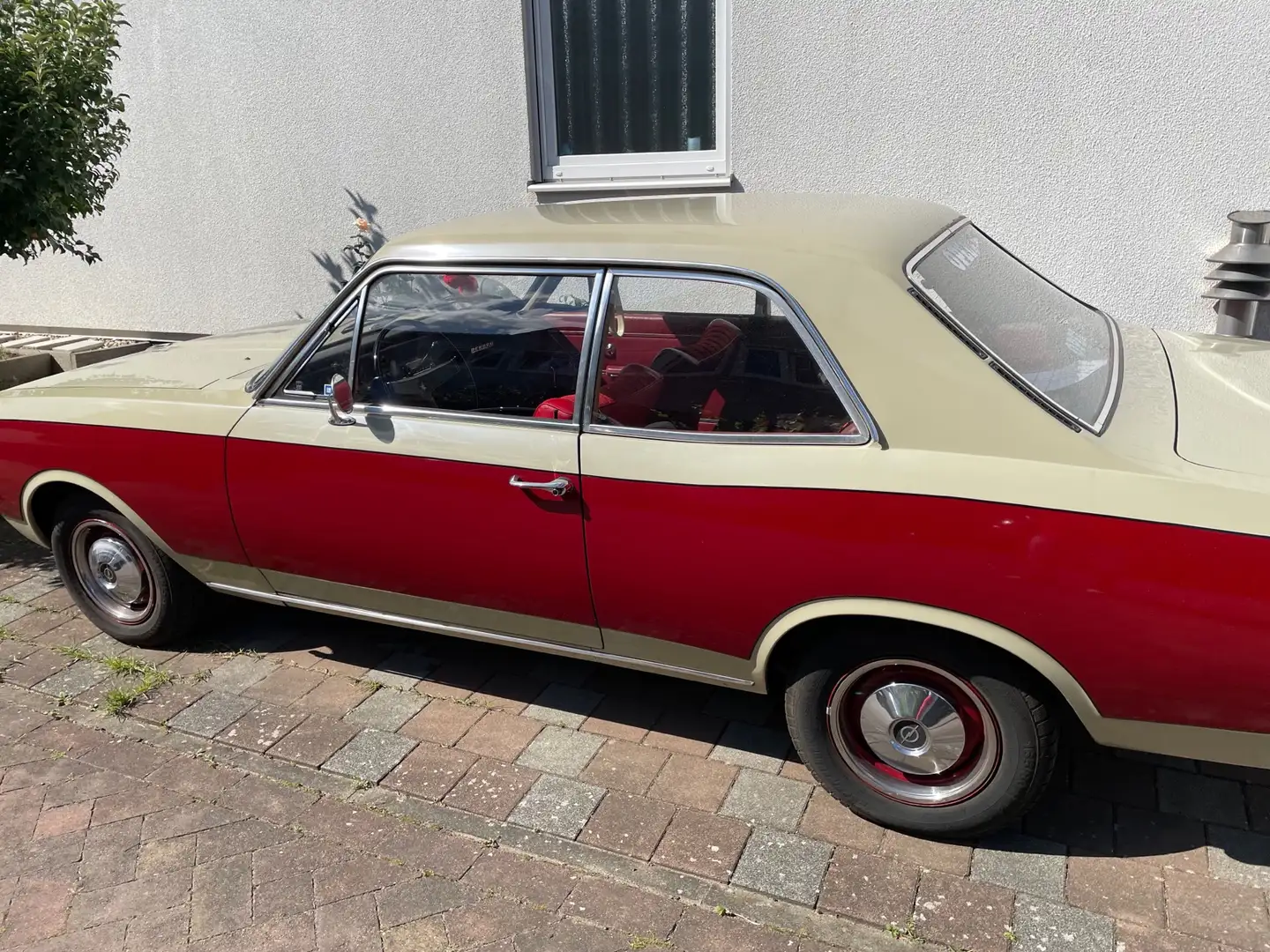 Opel Rekord L Бежевий - 2