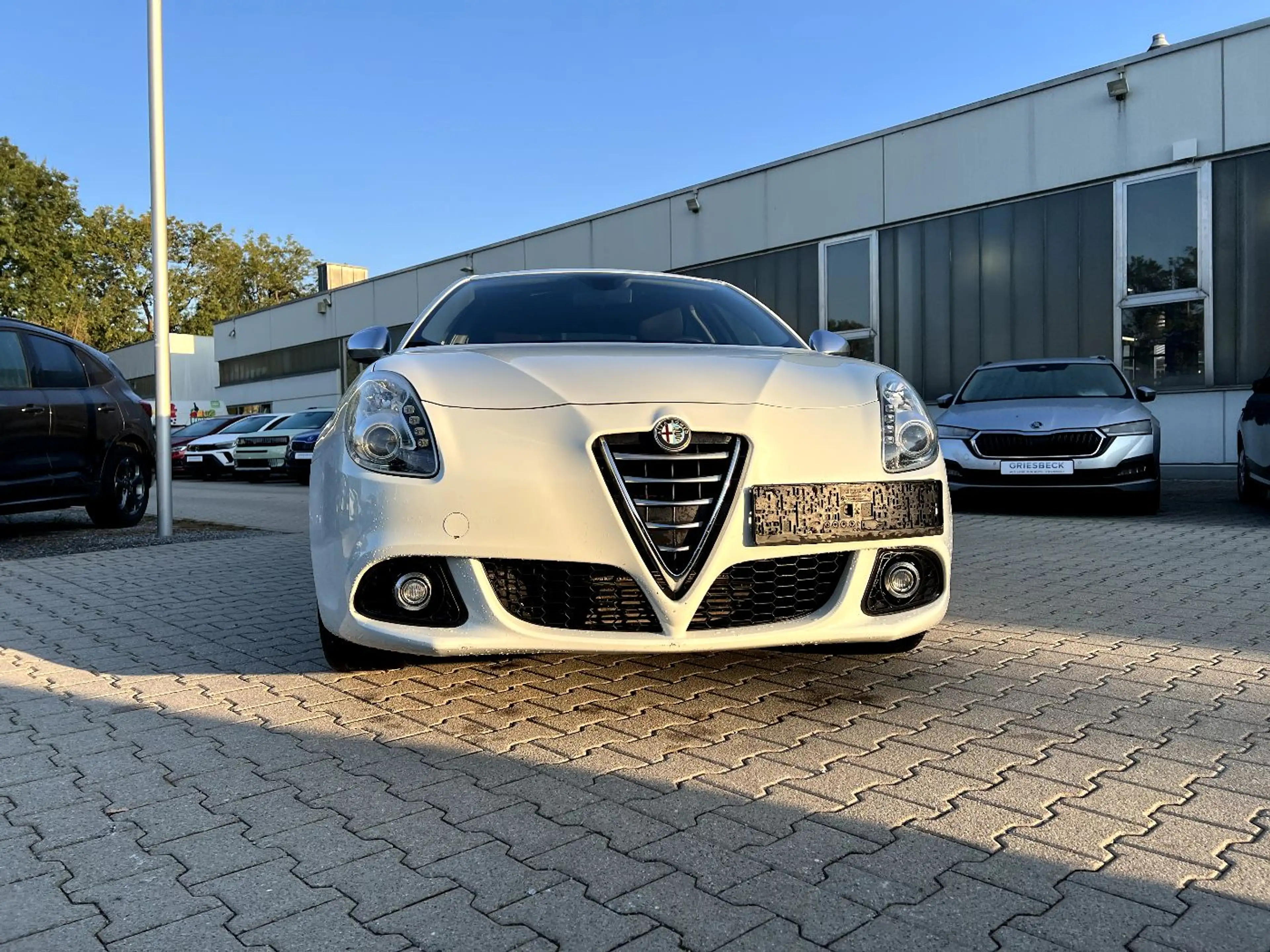 Alfa Romeo Giulietta 1.4 TB 16V *Klimaanlage Alufelgen PDC* — photo 6